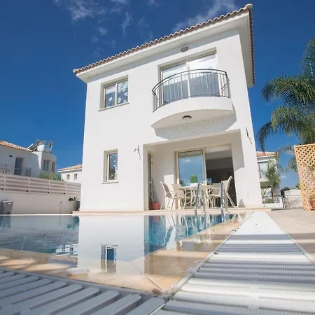 Foros Dyo - Modern 3 Bedroom Pernera With Pool - Close To Amenities Villa *