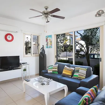 Foros Dyo - Modern 3 Bedroom Pernera With Pool - Close To Amenities Villa Protaras