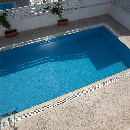 Foros Dyo - Modern 3 Bedroom Pernera With Pool - Close To Amenities