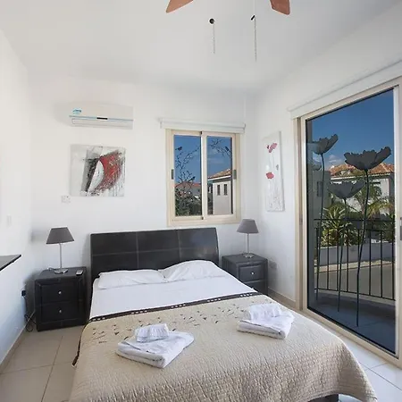 Foros Dyo - Modern 3 Bedroom Pernera With Pool - Close To Amenities Villa *