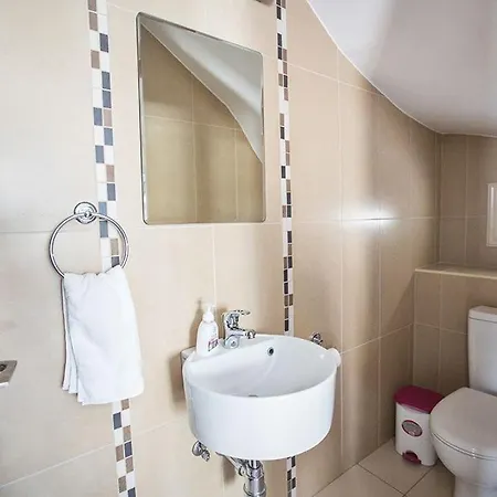 Villa Foros Dyo - Modern 3 Bedroom Pernera With Pool - Close To Amenities